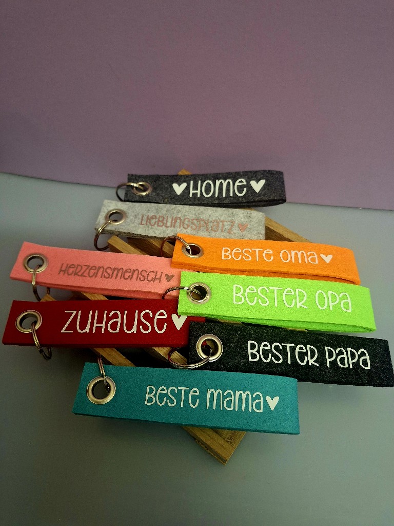 schluesselanhaenger_filz_.jpg schluesselanhaenger_filz_.jpg