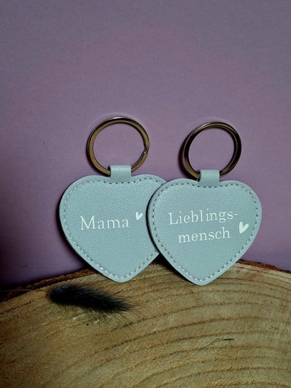 schluesselanhaenger_leder_1.jpg schluesselanhaenger_leder_1.jpg