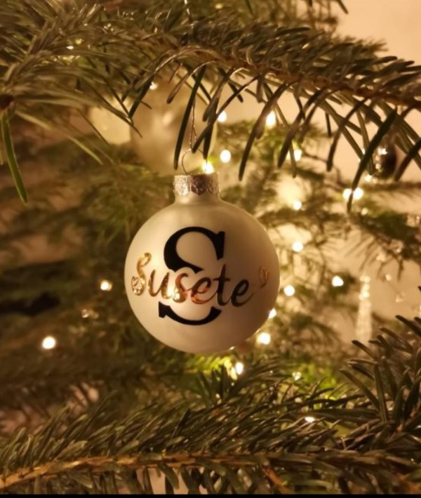 weihnachtskugel.jpg